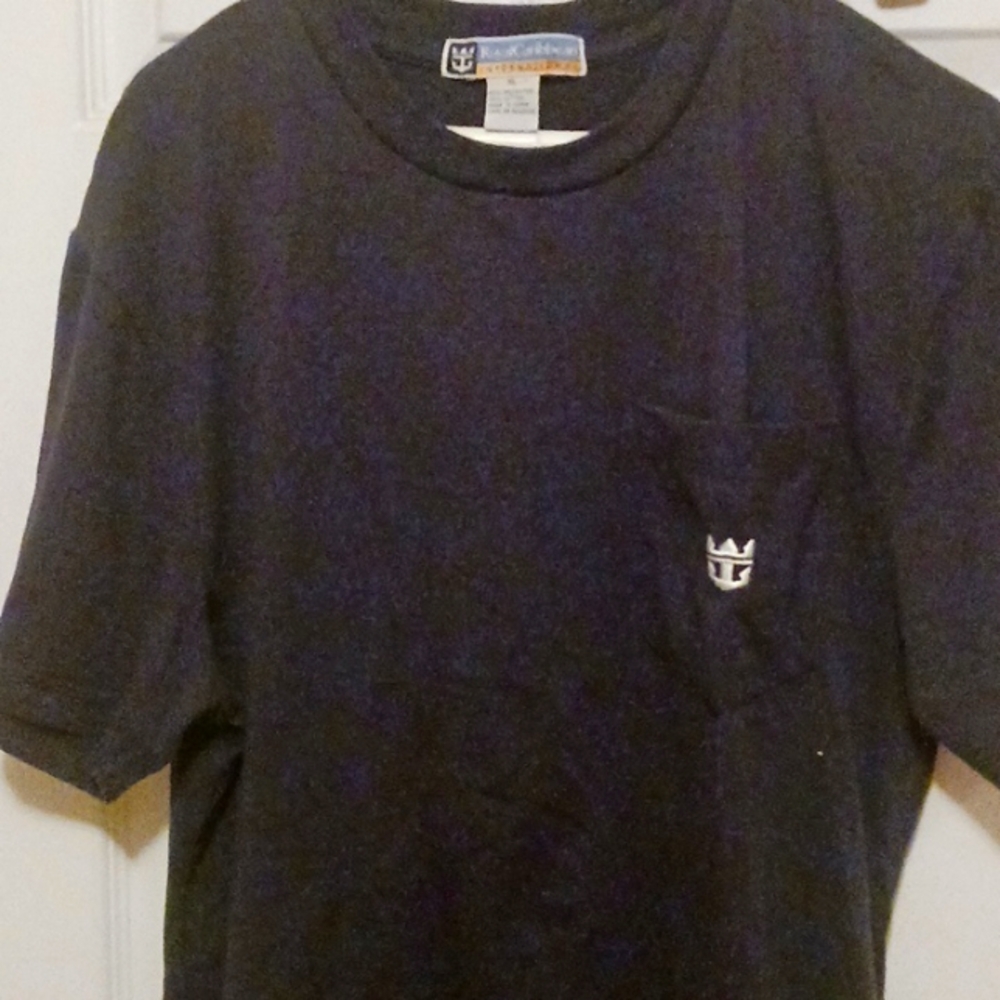 Royal Caribbean Xl Navy Tshirt w front pocket